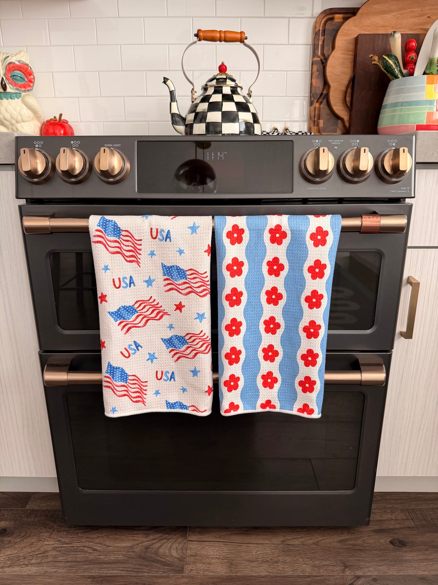 Betty: Double-Sided Hand Towel