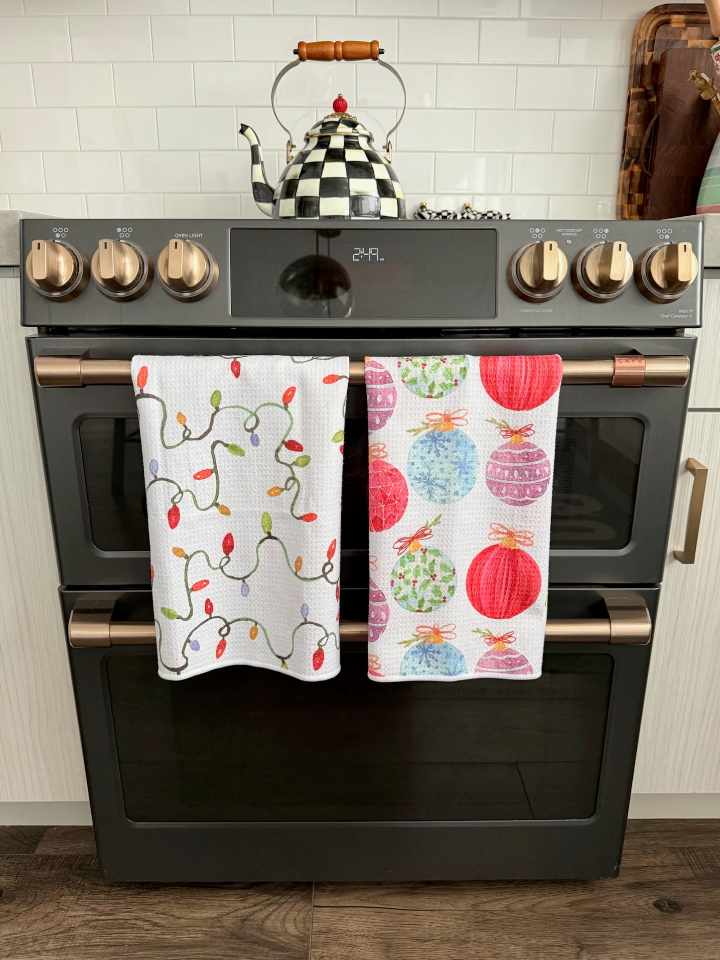 Light Up My Holidays: Double-Sided Hand Towel