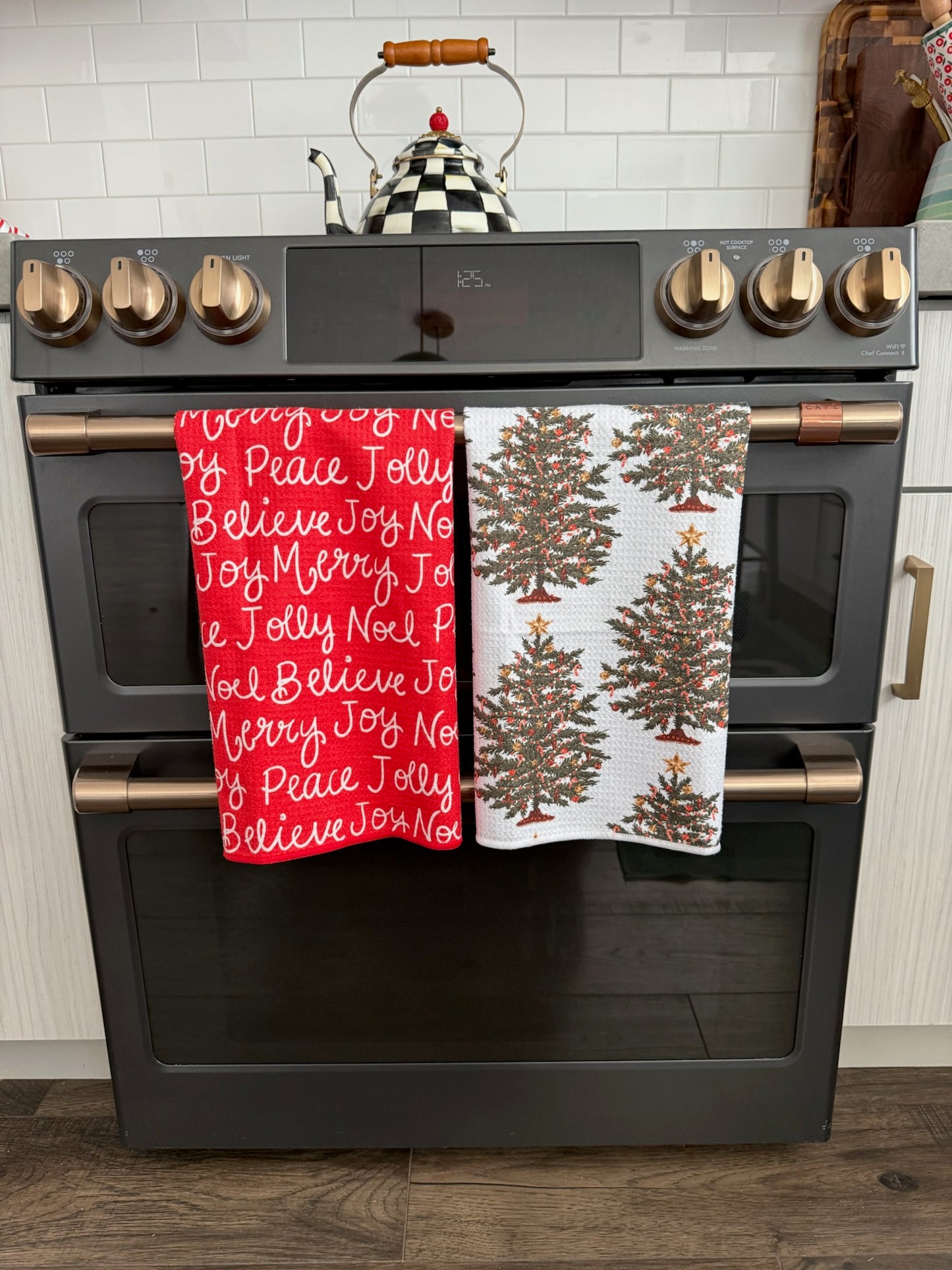 Sparkling Spruce: Double-Sided Hand Towel