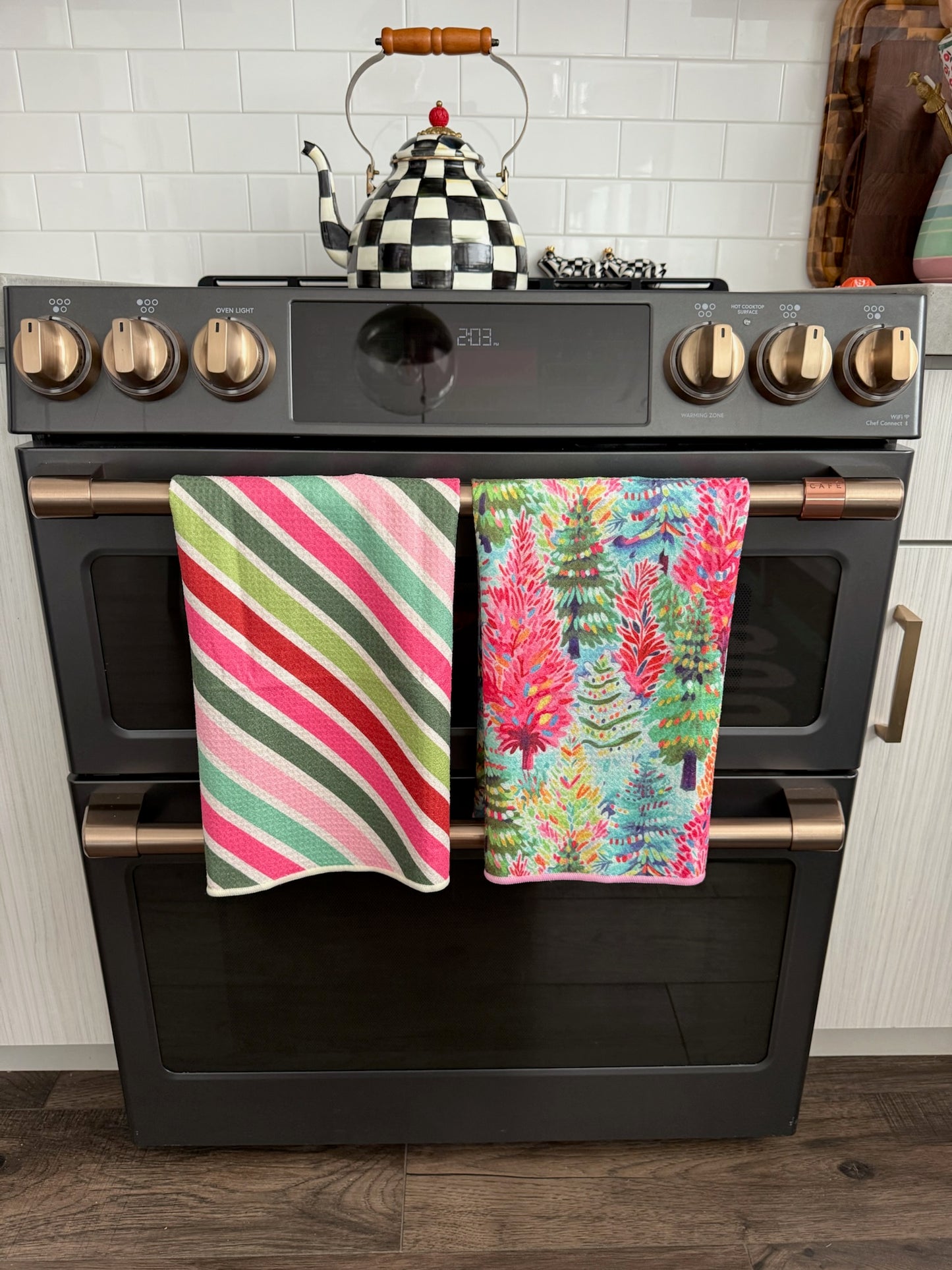 Glimmer Glamour Forest: Double-Sided Hand Towel