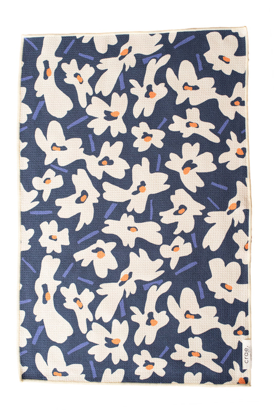 Aqua Daisy: Reversible Hand Towel