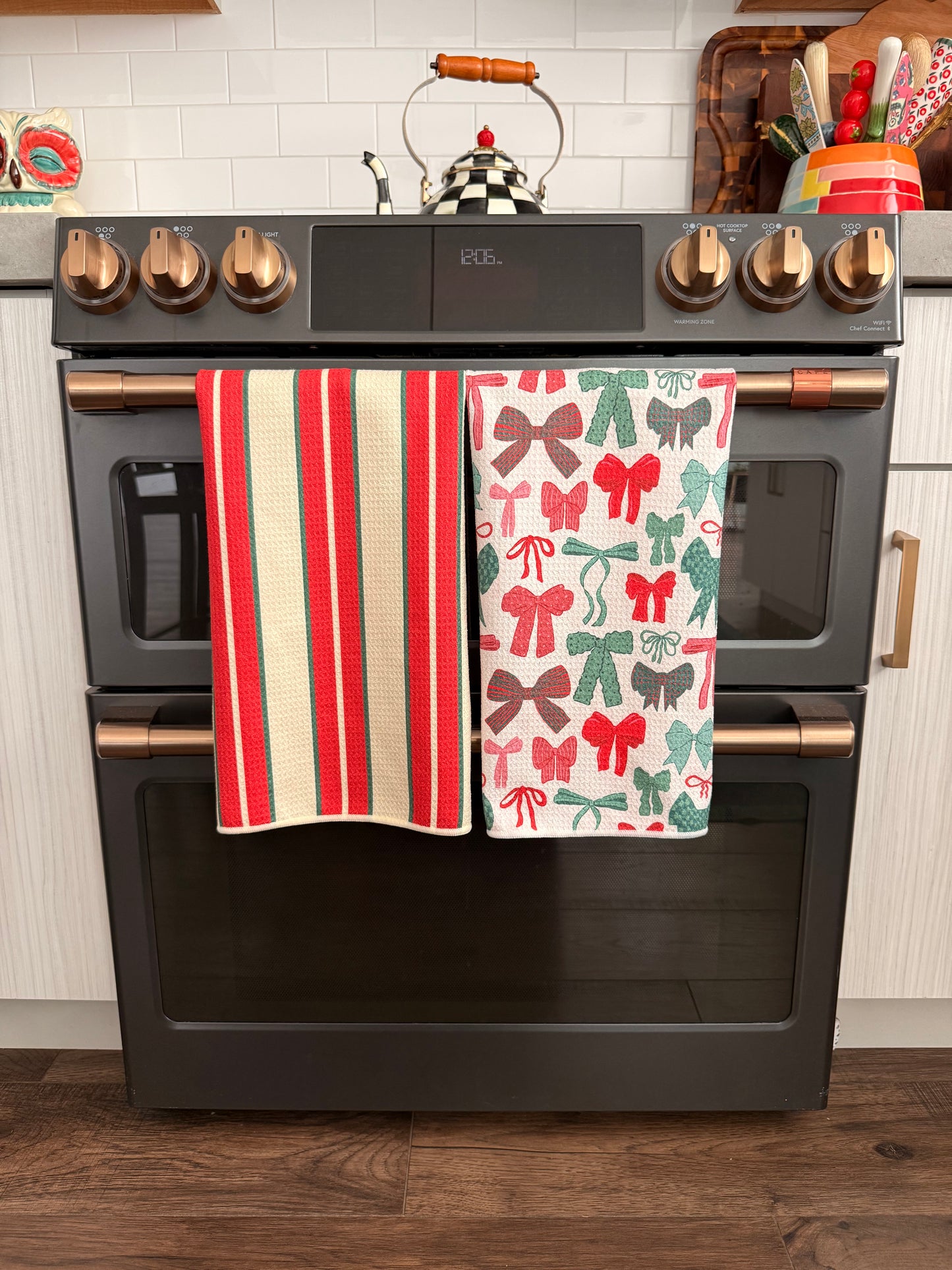 Comet: Double-Sided Hand Towel
