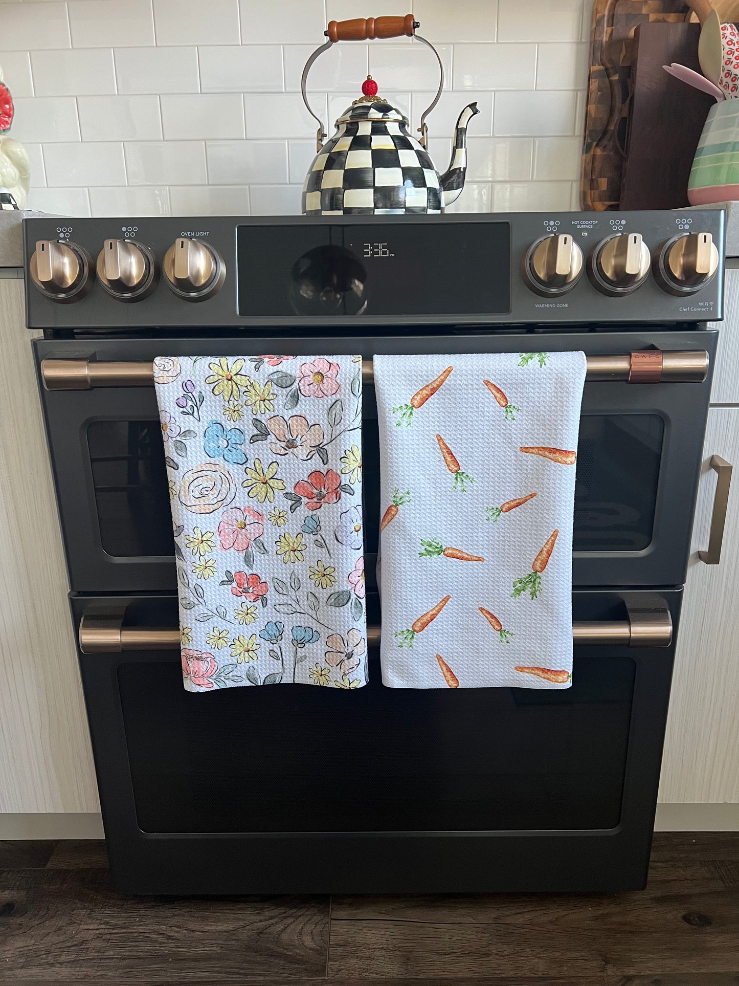 Room for Flowers: Single-Sided Hand Towel