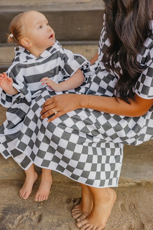 Checkmate: Reversible Poncho