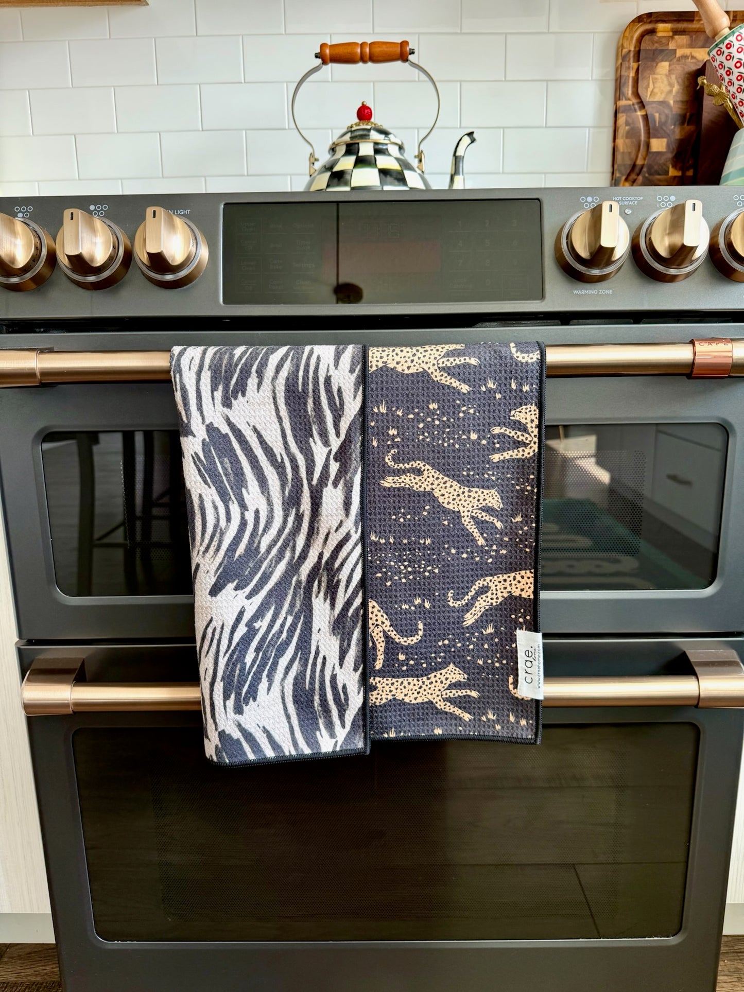 Zuri: Reversible Hand Towel