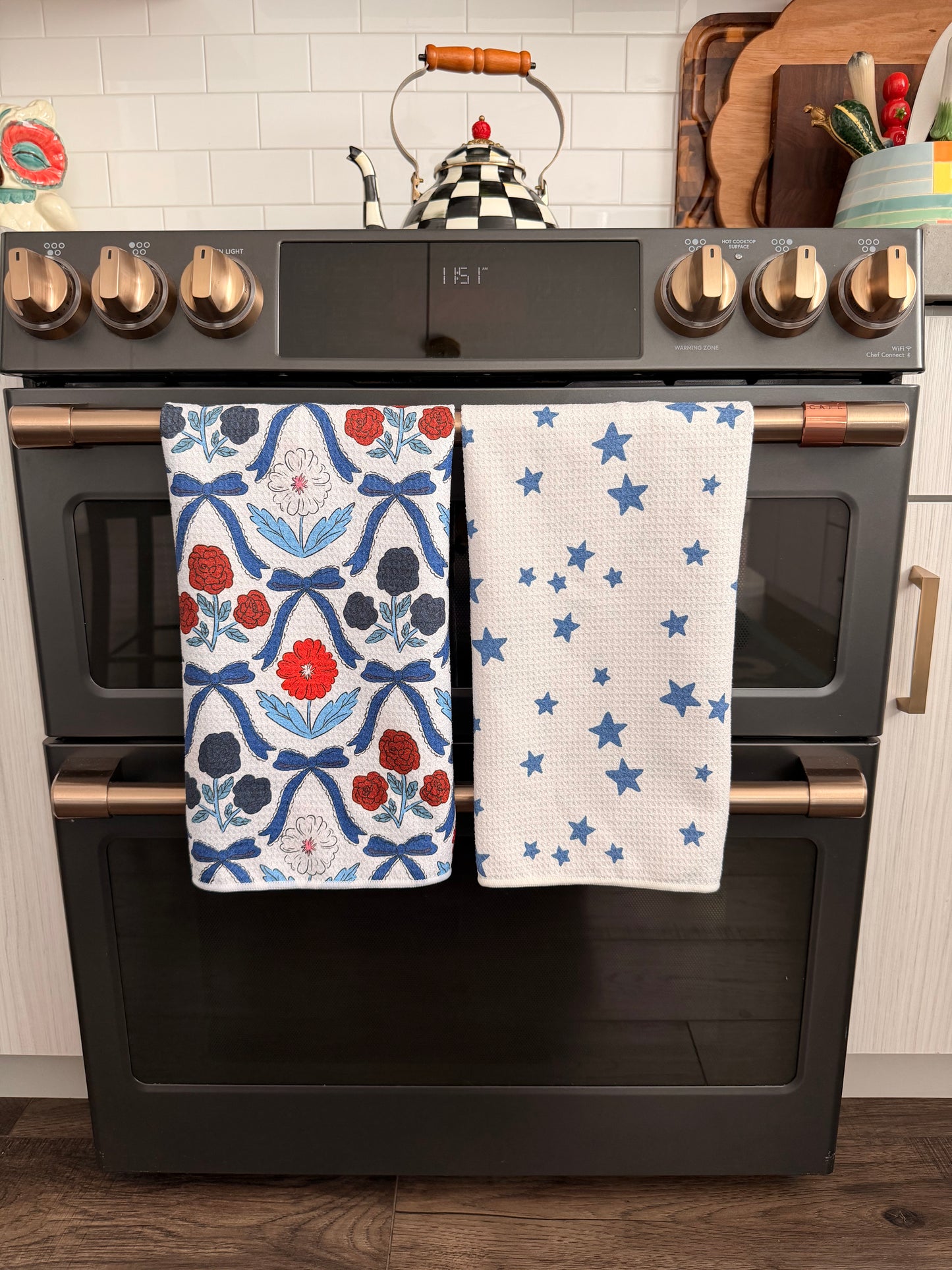 Annie: Double-Sided Hand Towel