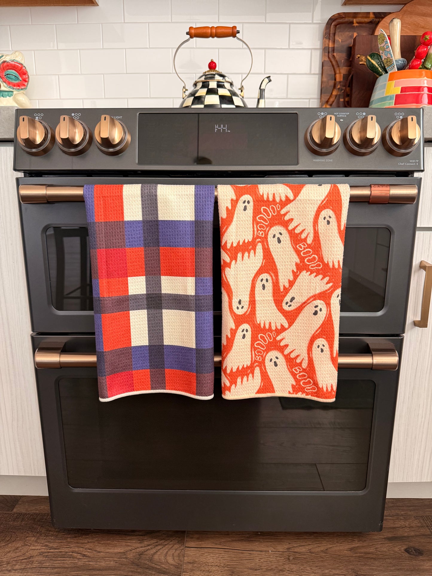 Winifred: Double-Sided Hand Towel