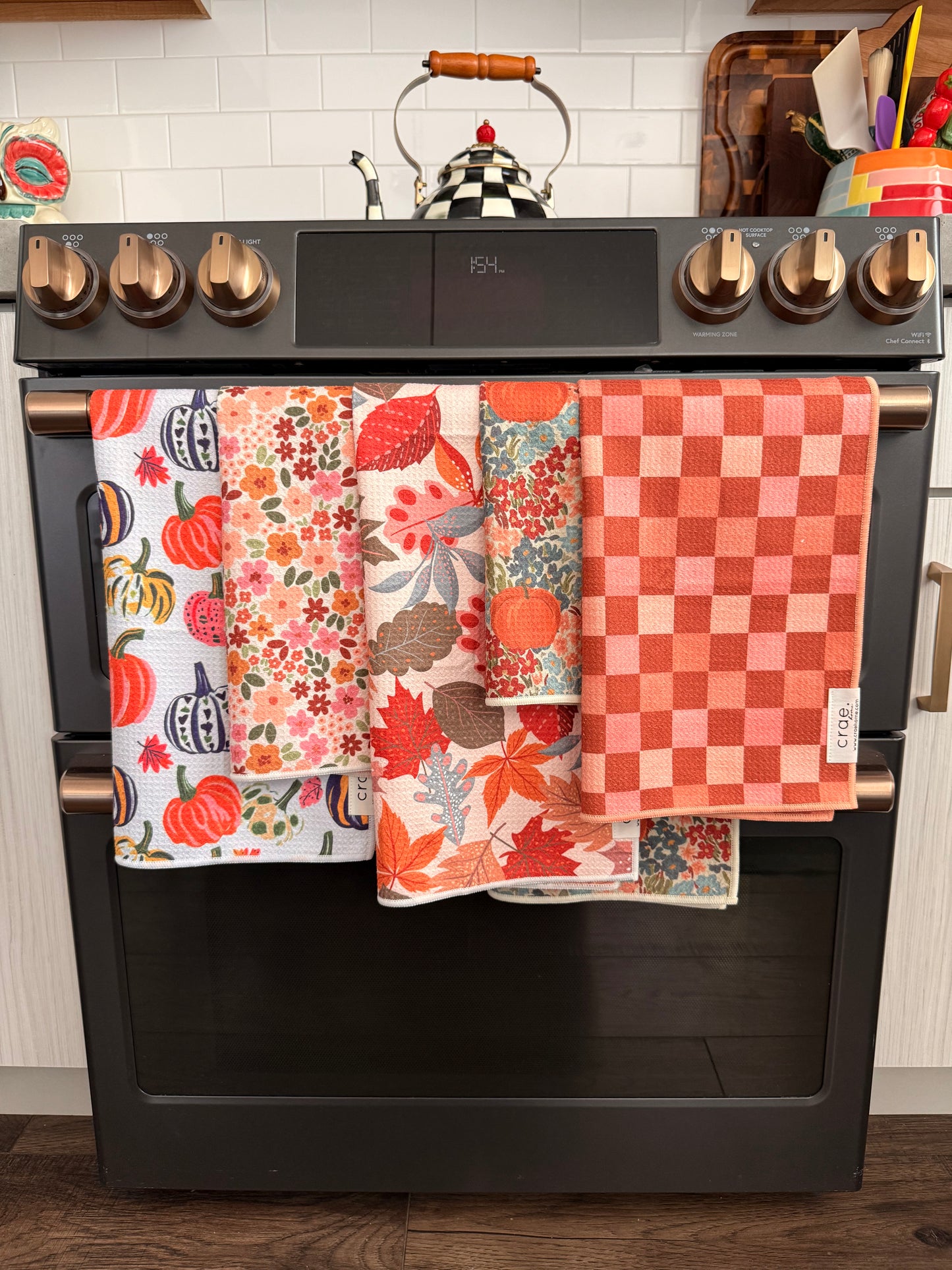 Livvy: Double-Sided Hand Towel