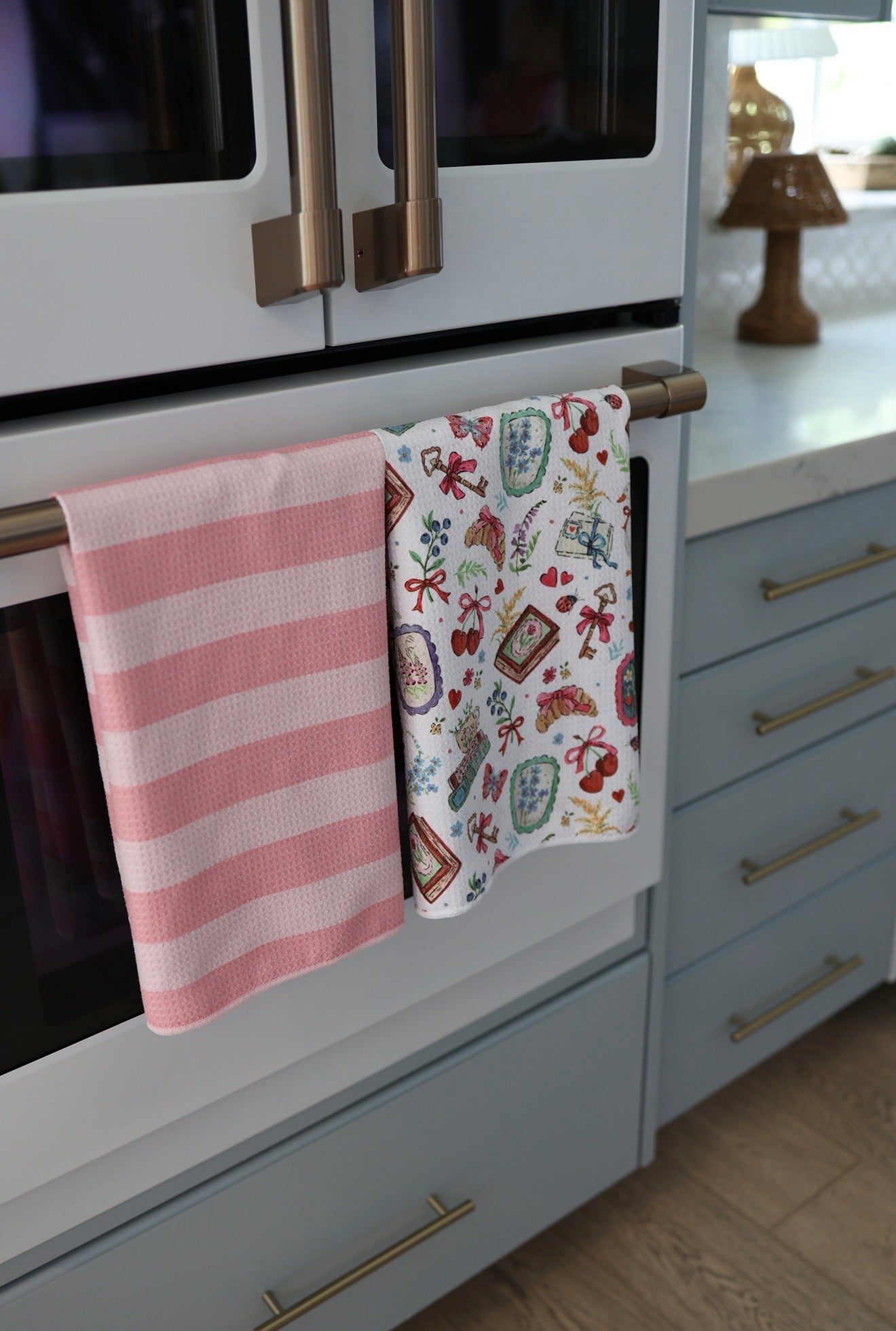 Treasure Market: Double-Sided Hand Towel
