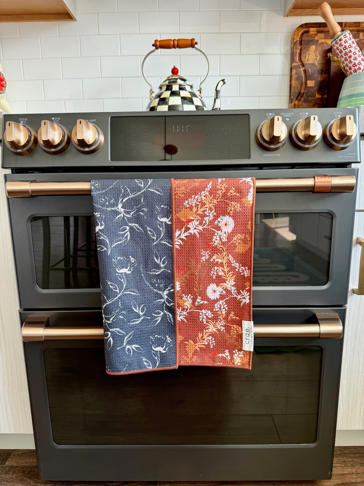Gretta: Reversible Hand Towel