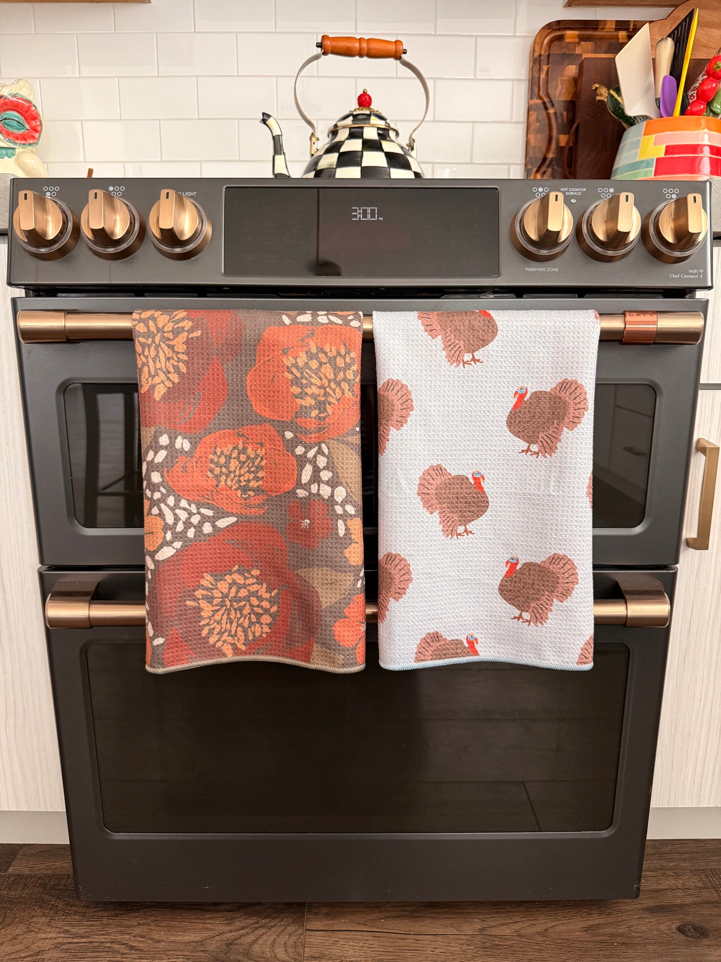 Strut Your Stuff: Double-Sided Hand Towel