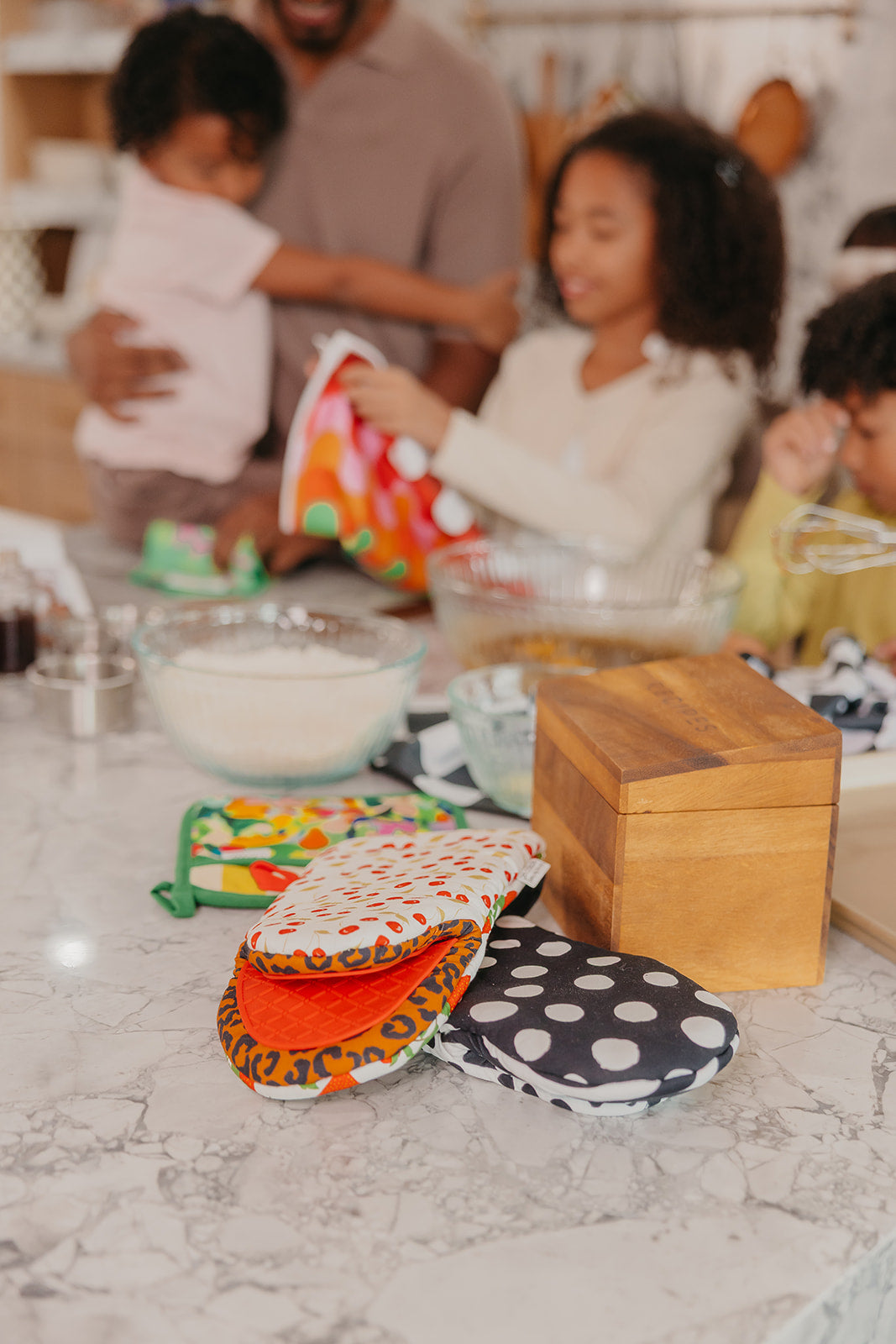 Polka Dottie Oven Mitt
