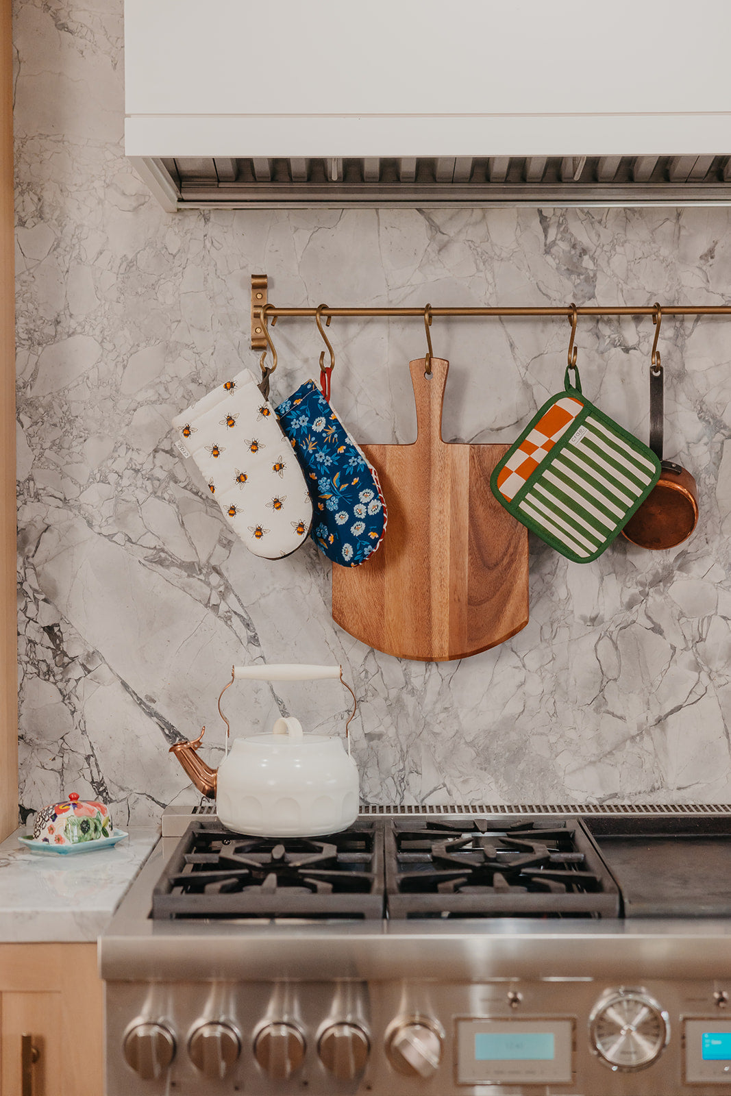 Milk and Honey: 2 Oven Mitt + 1 Pot Pad Bundle Pack