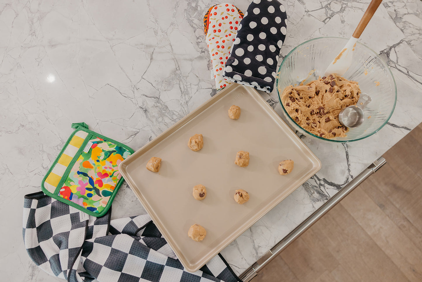 Polka Dottie Oven Mitt