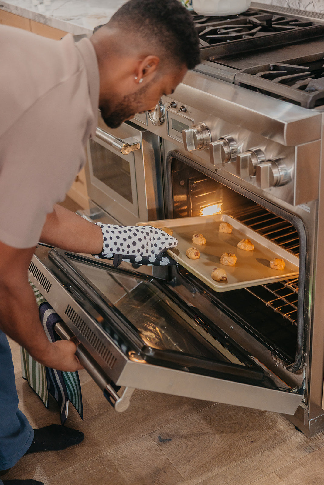 Polka Dottie Oven Mitt