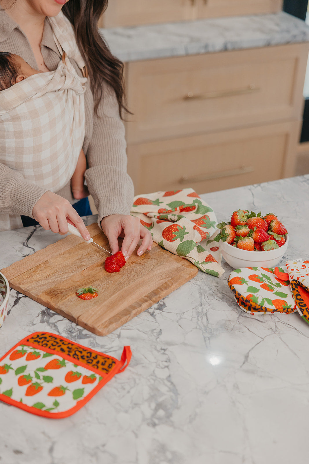 Berries and Cherries: 2 Oven Mitt + 1 Pot Pad Bundle Pack