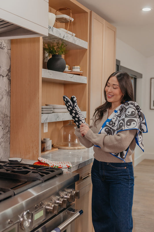 Polka Dottie Oven Mitt