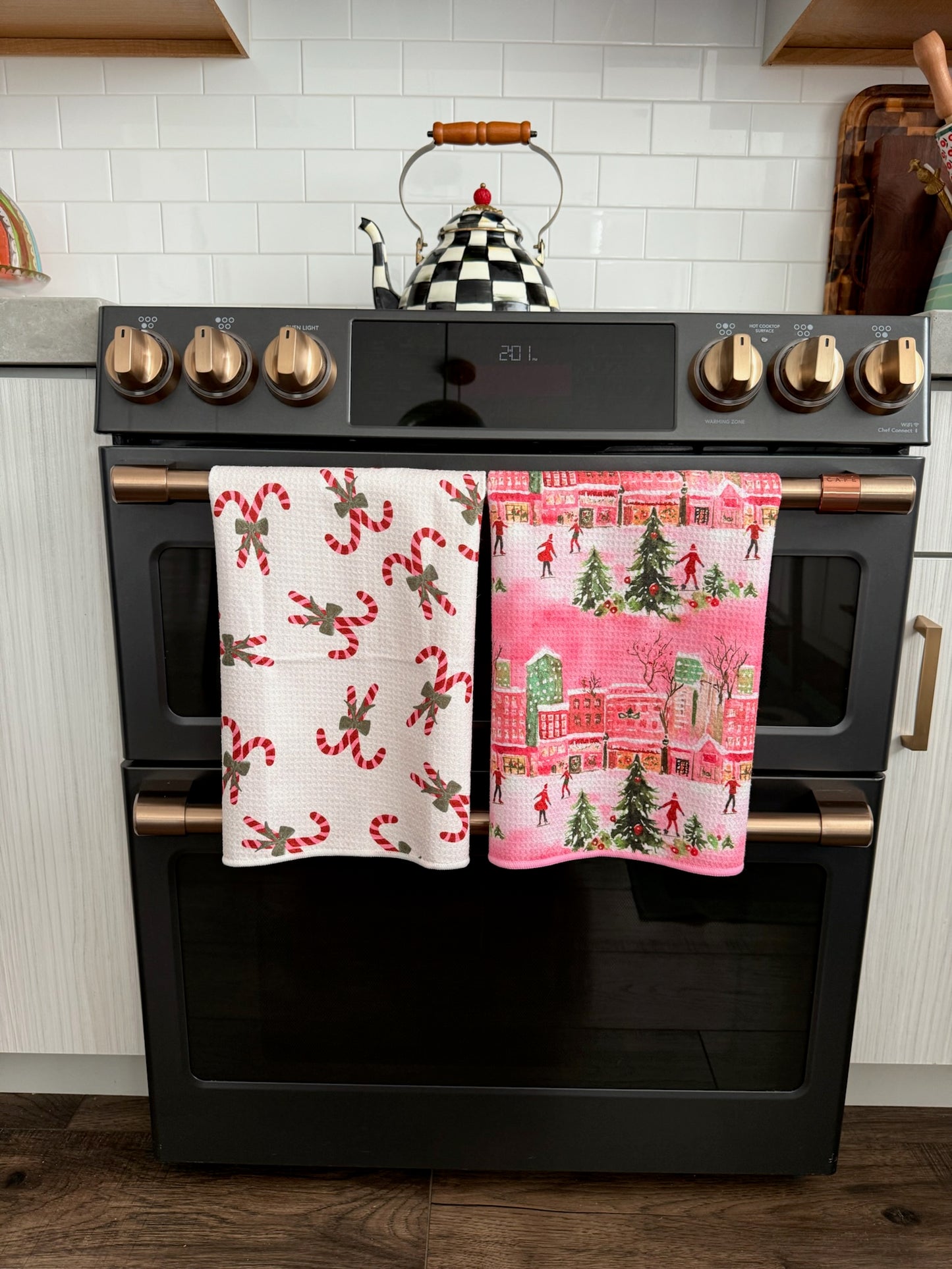 Mint To Be: Double-Sided Hand Towel