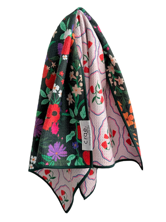 LaRae: Reversible Hand Towel